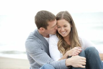 Gelukkig stel denkt na over kinderwens en voorbereidingen