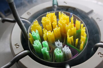 Spermadonatie. Rietjes sperma in vloeibare stikstof