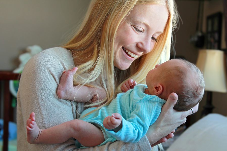 Baby van 0 weken oud met moeder