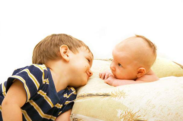 Baby met broer