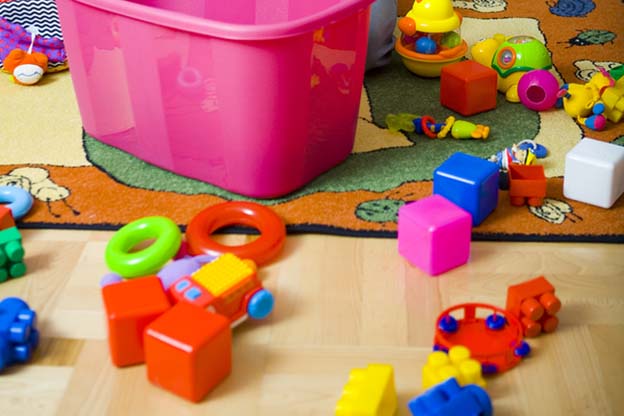 Oppassen op 2 kleinkinderen zorgt voor chaos