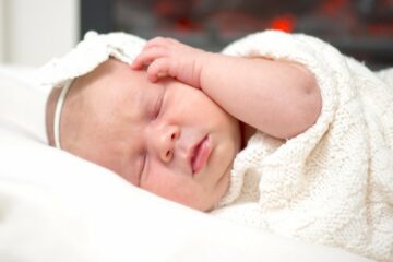Close-up van schattige slapende baby