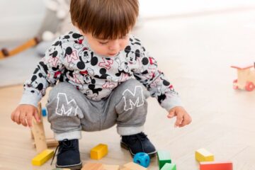 babykleding met comics en cartoons van C&A