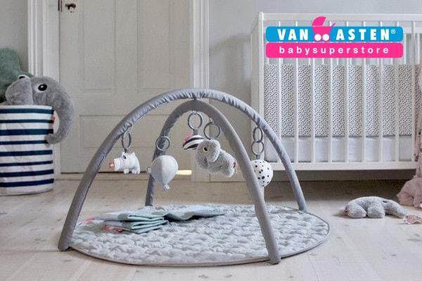 Baby 7 weken oud speelkleed