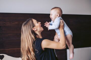 Baby spelletjes kiekeboe