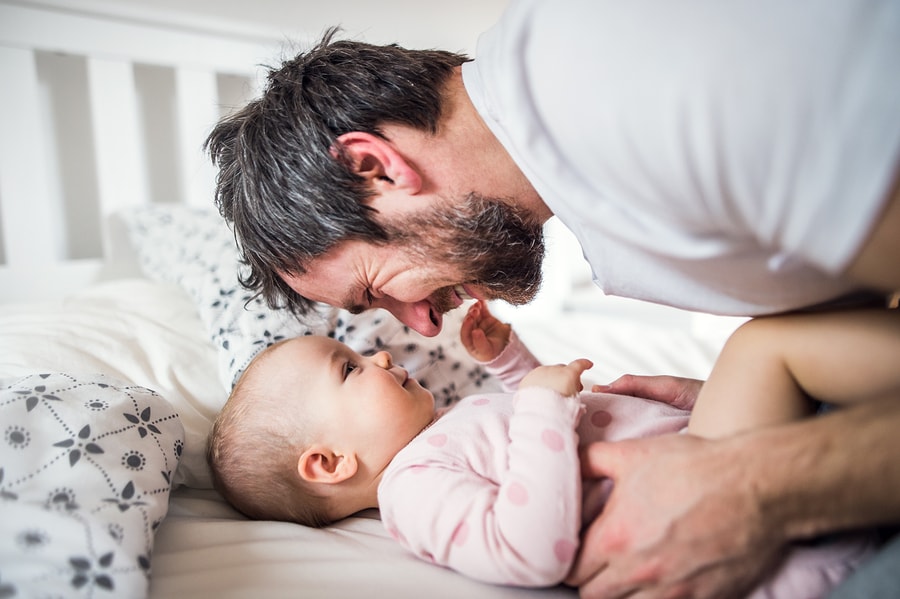 Vader spaart kinderbijslag voor zijn baby