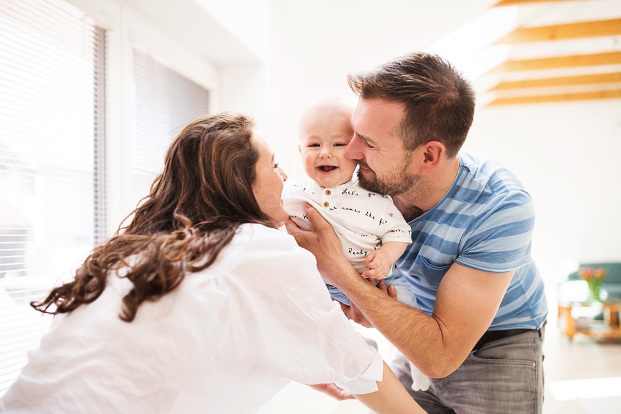 Ouders sparen voor baby en betalen hierover belasting
