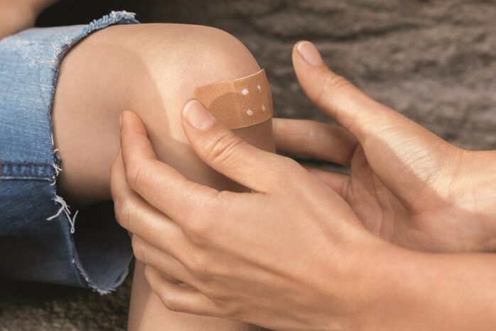 Hansaplast pleister op wond