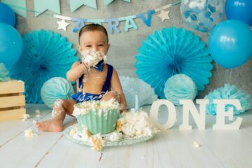 Smash cake van baby Aarav