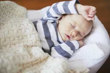 Slapende baby zomertijd en wintertijd