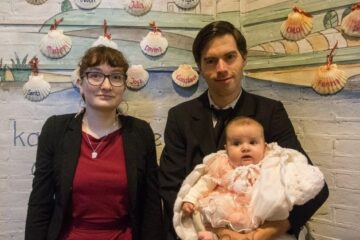 Brenda en gezin hebben pakket ontvangen van Stichting Babyspullen