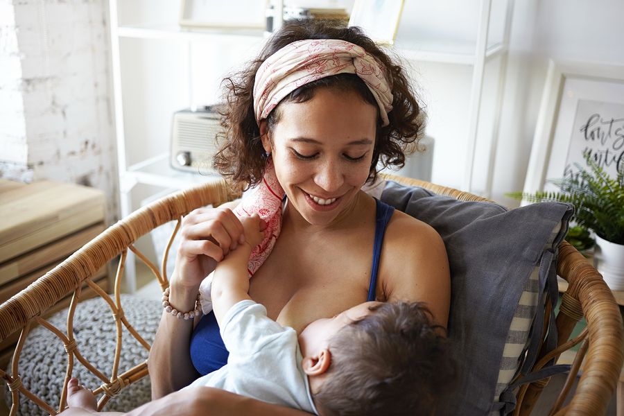 Bediende bladerdeeg Niet essentieel Voedingssignalen baby: 10 manieren om te merken dat je baby honger heeft –  24Baby.nl