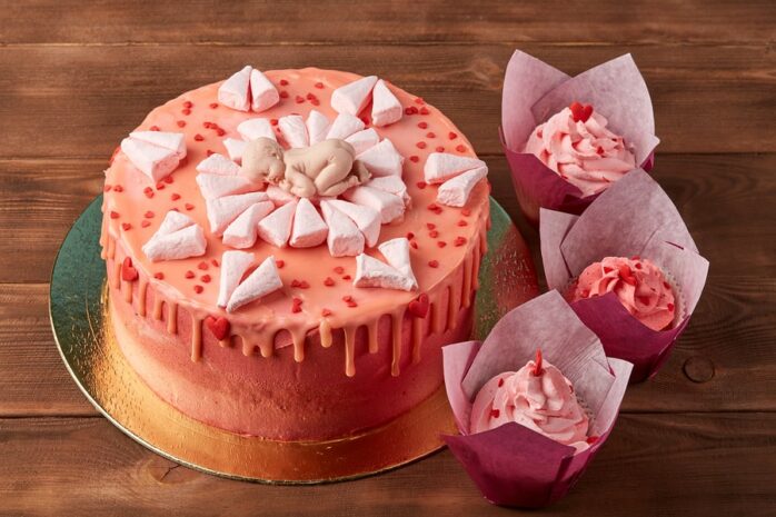 Roze babyshowertaart