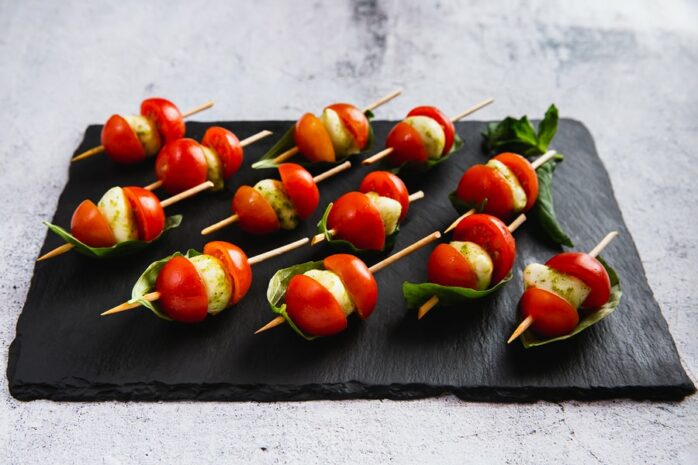 Caprese baby spiesjes als babyshowerhapje