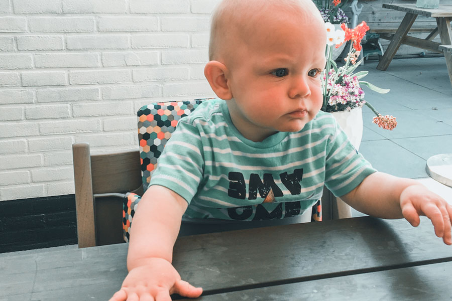 baby buiten in Stokke Tripp Trapp