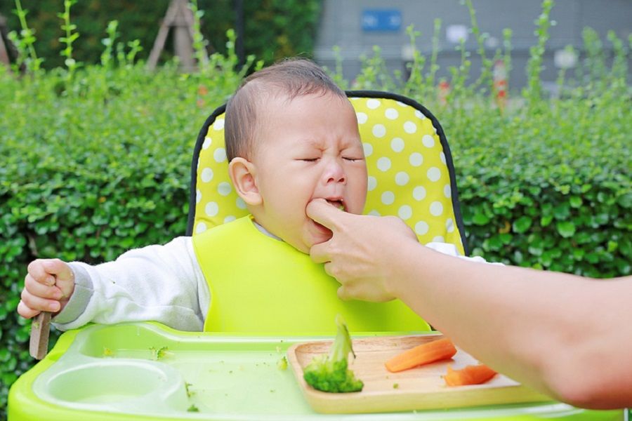 EHBO uitvoeren bij verstikking en verslikking baby
