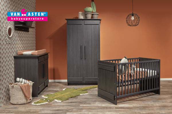 Babykamer Xem met ledikant, commode en 2-deurskast