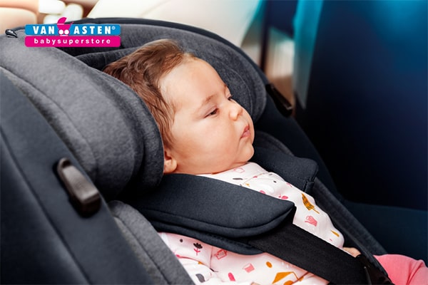 Baby in groep 1 autostoeltjes