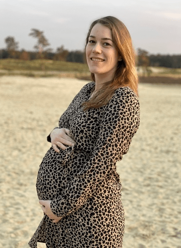 35 weken zwanger buik foto