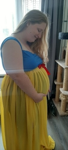 31 weken zwangere vrouw buik