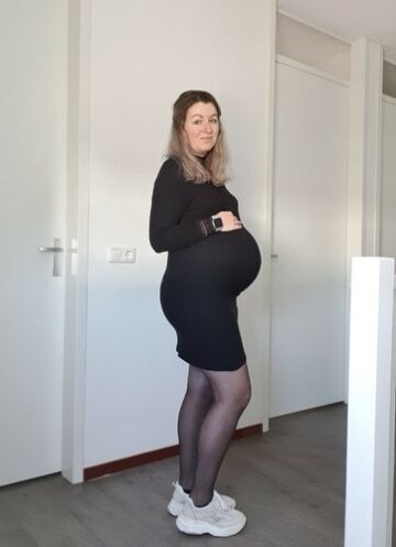 39 weken zwanger buikfoto